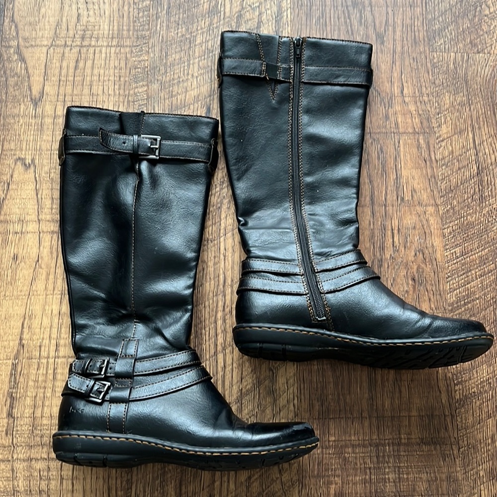 B.O.C. Faux LEATHER BOOTS SIZE 8